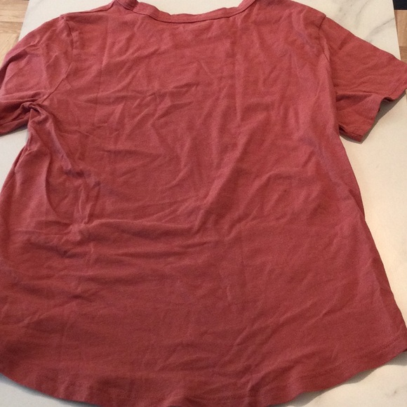 Old Navy light red graphic tee shirt, small - Picture 4 of 4